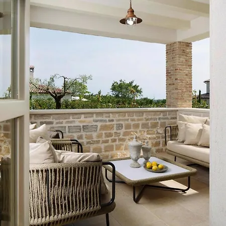 - Cis04012-o Vila *